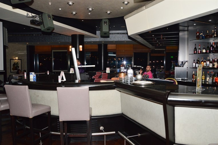 Jazz bar entertainment 